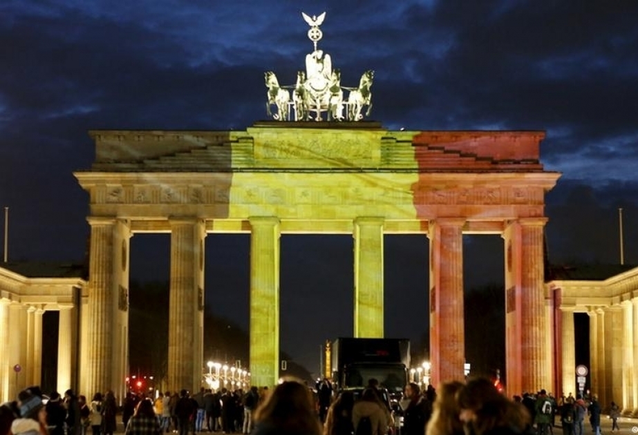 Alemania abre poco a poco sus puertas