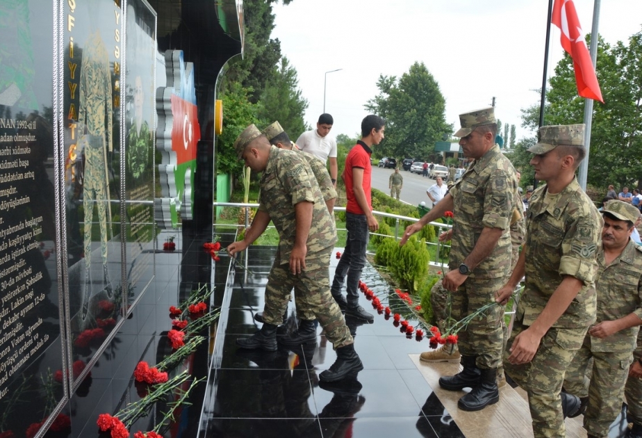 Tərtərdə şəhid Aysənan Abbasovun xatirəsinə tikilmiş abidənin açılışı olub