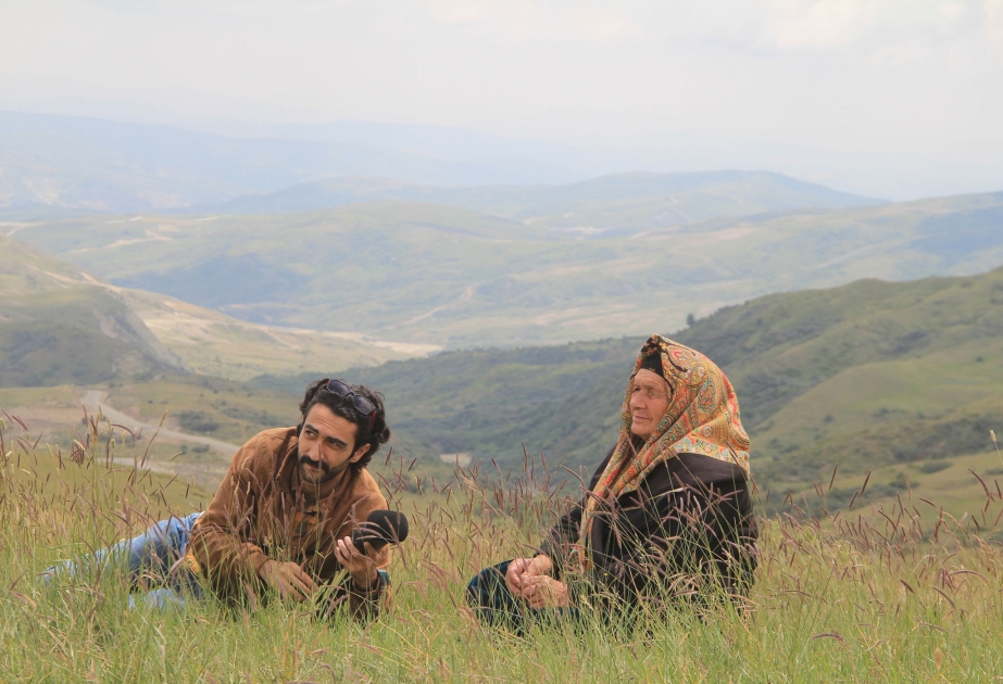 “Tərəkəmə qadın” sənədli filminin çəkilişləri davam edir