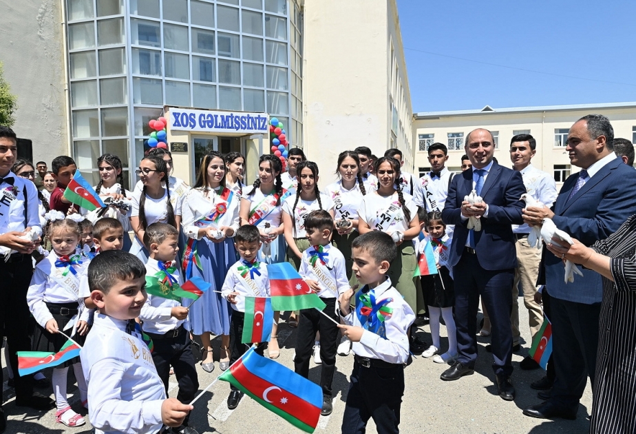 Təhsil naziri “Son zəng” tədbirində iştirak edib