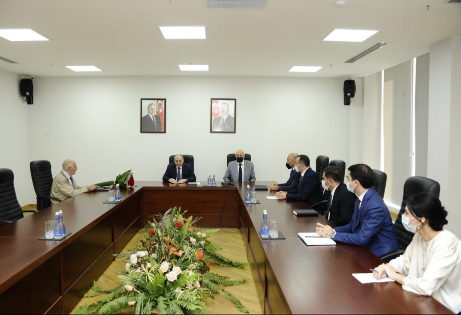 YAP Mərkəzi Aparatında partiyanın Veteranlar Şurasının üzvü Şahlar Əsgərovun 80 illik yubileyi münasibətilə görüş keçirilib