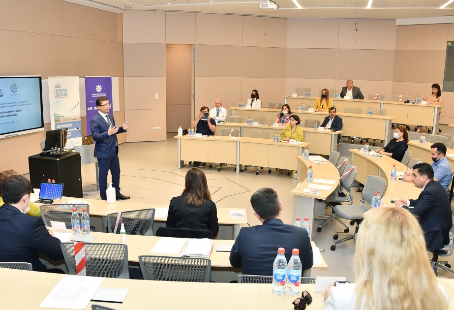 “Mediada islahatlara doğru” mövzusunda silsilə seminarlar başlayıb