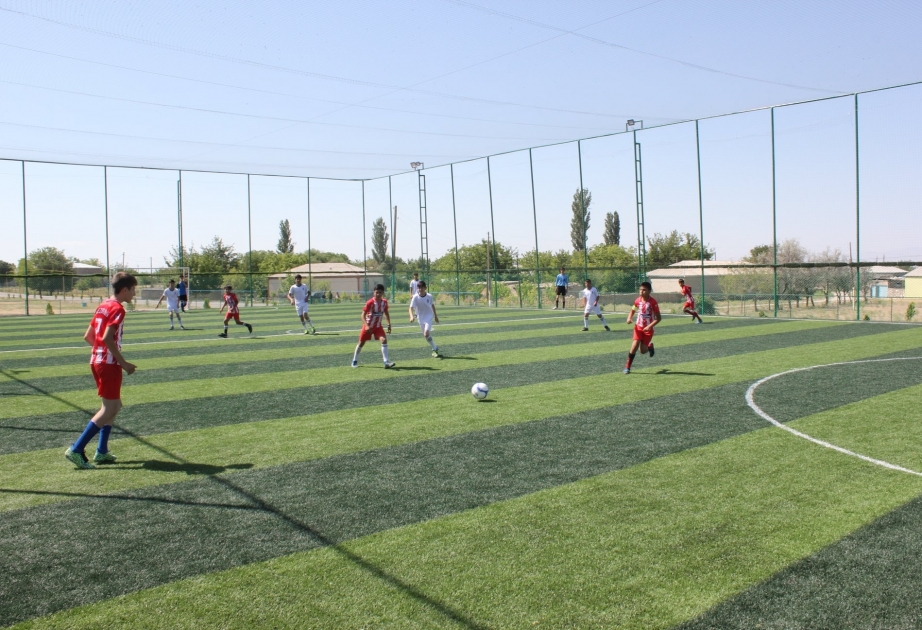 Kəngərli rayonunun Qabıllı kəndində yeni mini futbol stadionu istifadəyə verilib