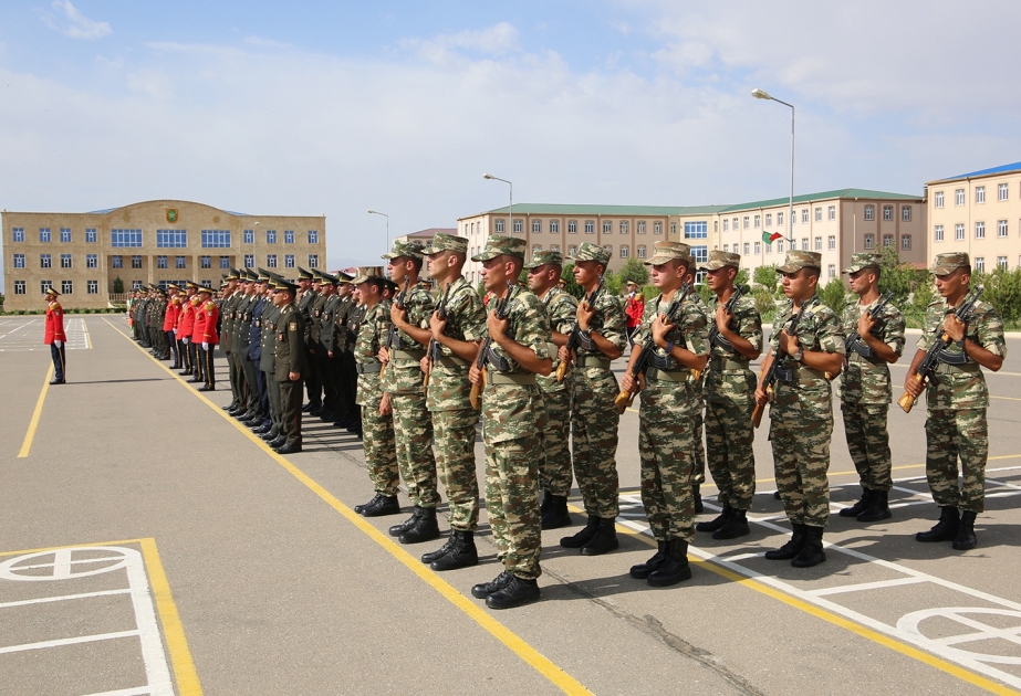 Zabitlərin ixtisasdəyişmə və təkmilləşdirmə kurslarının başa çatması münasibətilə buraxılış mərasimi keçirilib VİDEO