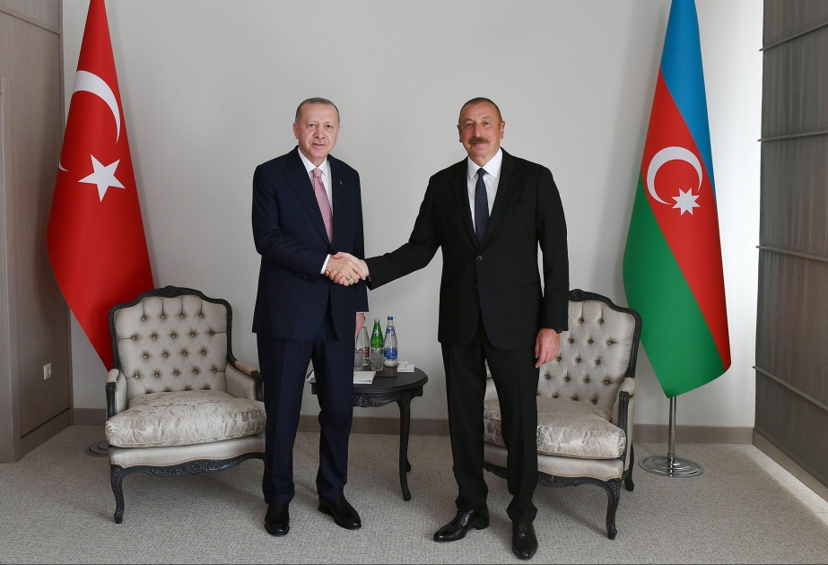 Azerbaijani, Turkish presidents held one-on-one meeting VIDEO