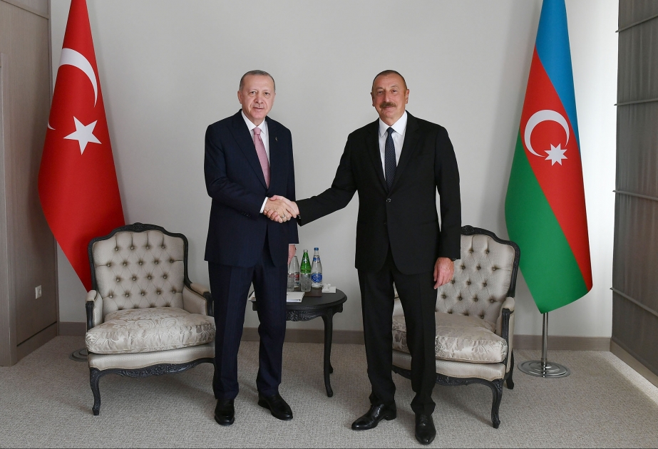 Se efectuó un encuentro a solas entre los presidentes de Azerbaiyán y Turquía ACTUALIZADO