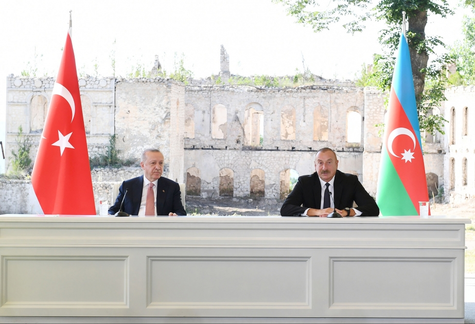 Los presidentes de Azerbaiyán y Turquía hacen declaraciones conjuntas de prensa