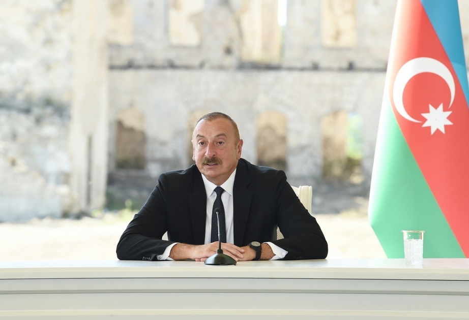 Prezident İlham Əliyev: Şuşada dalğalanan Azərbaycan və Türkiyə bayraqları ölkələrimizin birliyini nümayiş etdirir