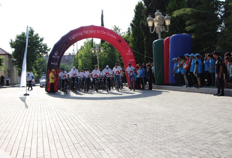 Yevlaxda keçirilən velosiped yarışında 30 komanda iştirak edib VİDEO
