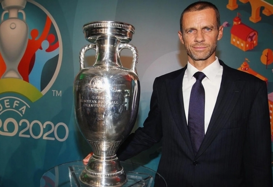 El presidente de la UEFA llegó a Bakú