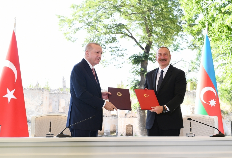 El texto completo de la declaración de Shusha firmada entre Azerbaiyán y Turquía