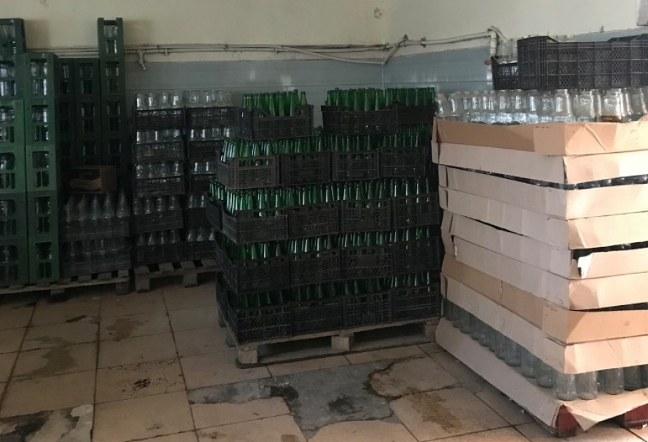 Abşeronda antisanitar şəraitdə fəaliyyət göstərən alkoqolsuz içkilər sexi aşkar edilib