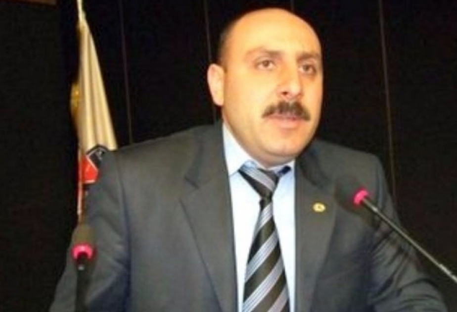 Türk şairinin kitabı Azərbaycan yazıçısının tərcüməsində