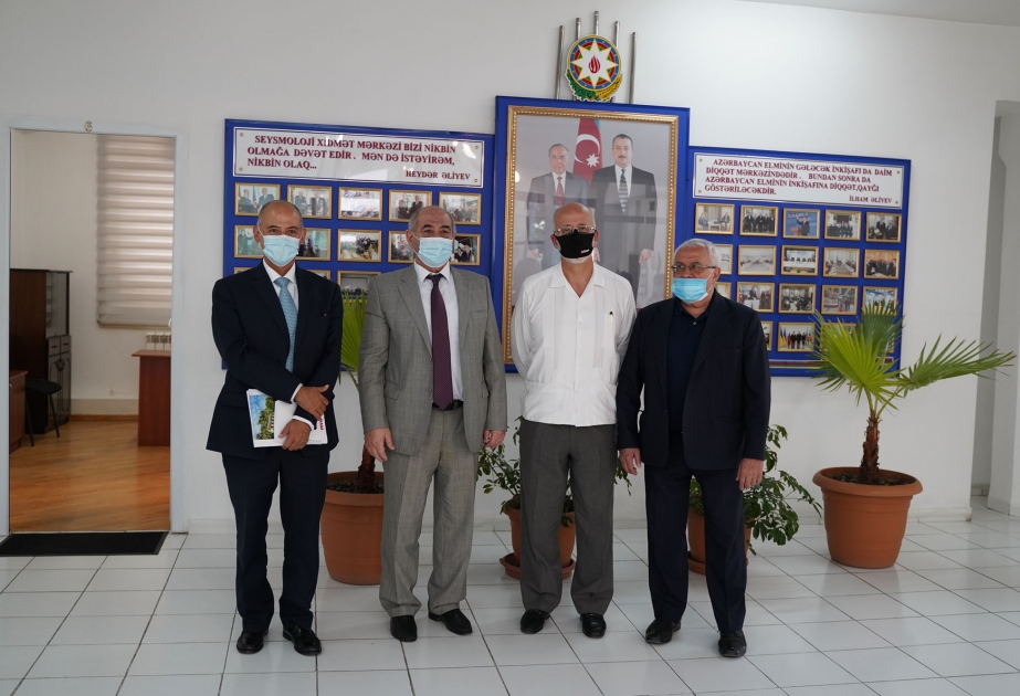El Embajador de México en Azerbaiyán visitó el Centro Republicano de Servicio Sismológico