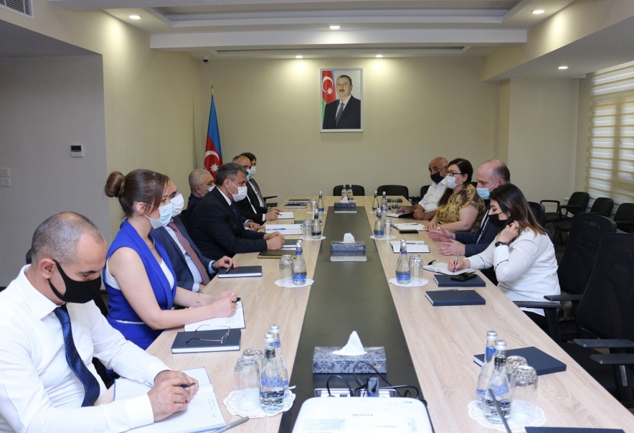 Əmək Bazarı və Sosial Müdafiə Məsələləri üzrə Milli Observatoriyada İctimai şura üzvləri ilə görüş olub