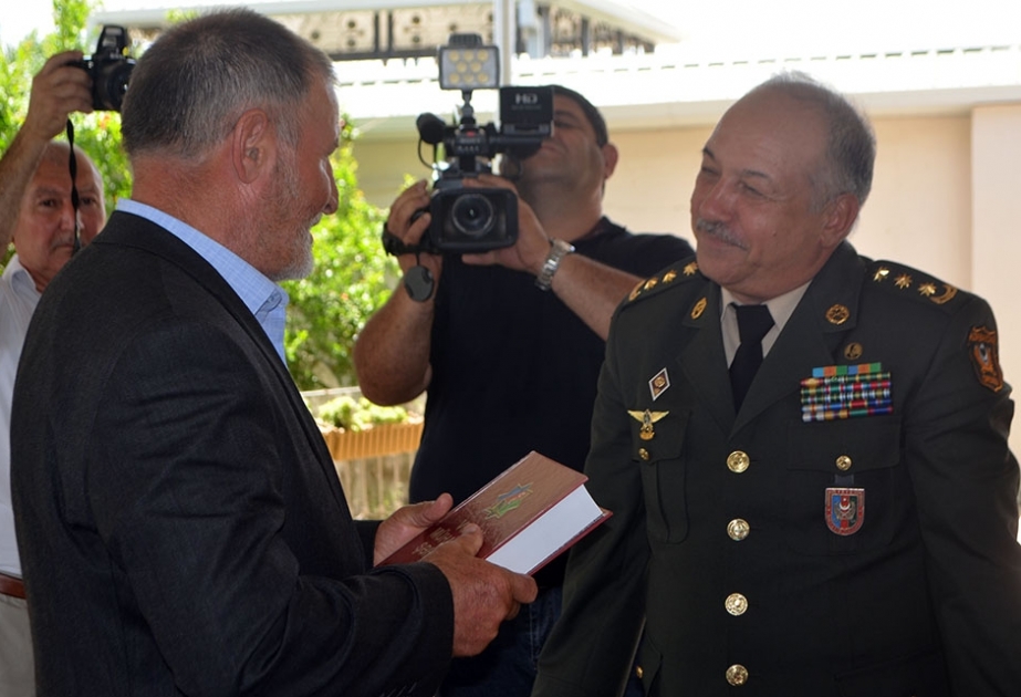 Milli Qəhrəman Mübariz İbrahimovun anım günündə Vətən müharibəsinin biləsuvarlı şəhid zabit və gizirlərinin ailə üzvləri ilə görüş keçirilib