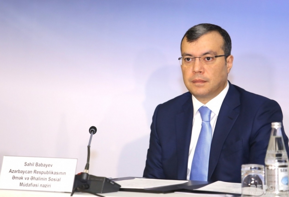 Министр Сахиль Бабаев выступил с обращением в связи с занятостью членов семей шехидов и участников войны