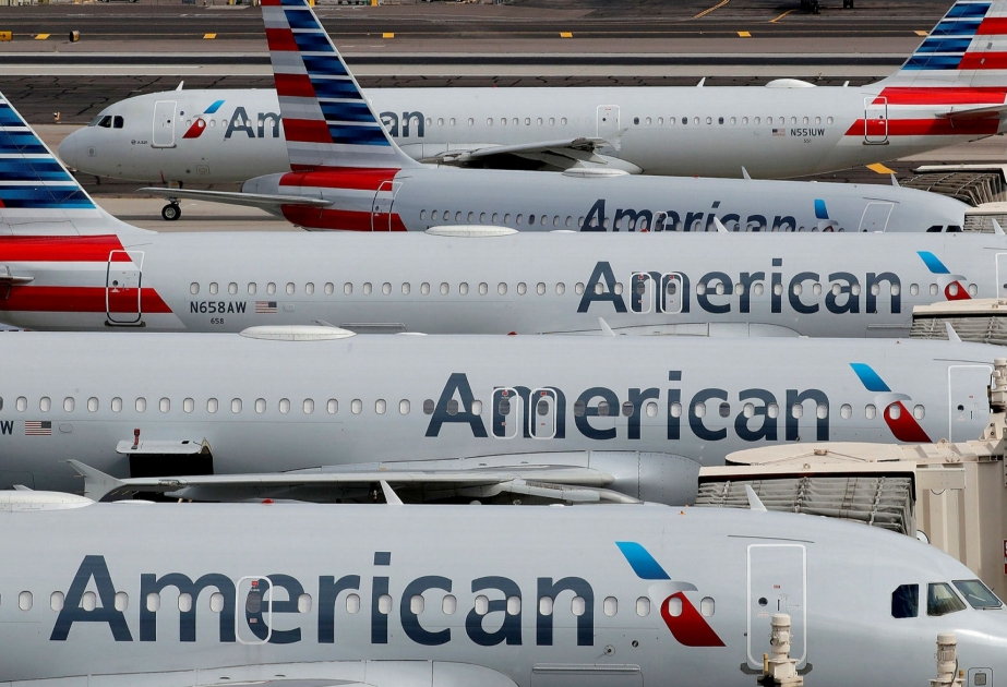 Авиакомпания American Airlines отменяет сотни рейсов из-за нехватки пилотов