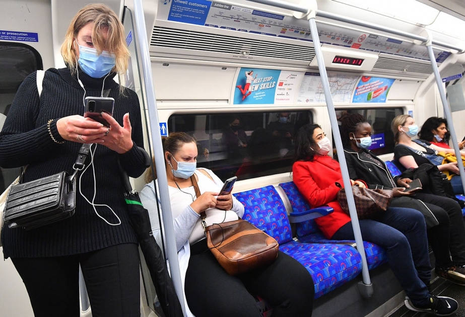 London metrosu mobil telefon əhatə dairəsinə sahib olacaq