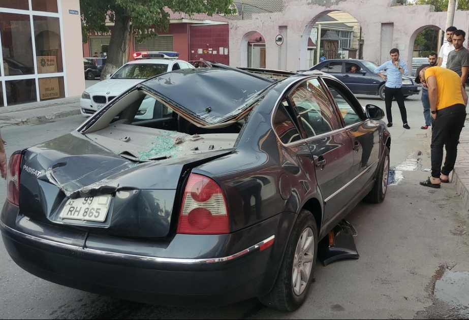 Xaçmazda avtomobil dirəyə çırpılıb, elektrik və qaz xətləri zədələnib