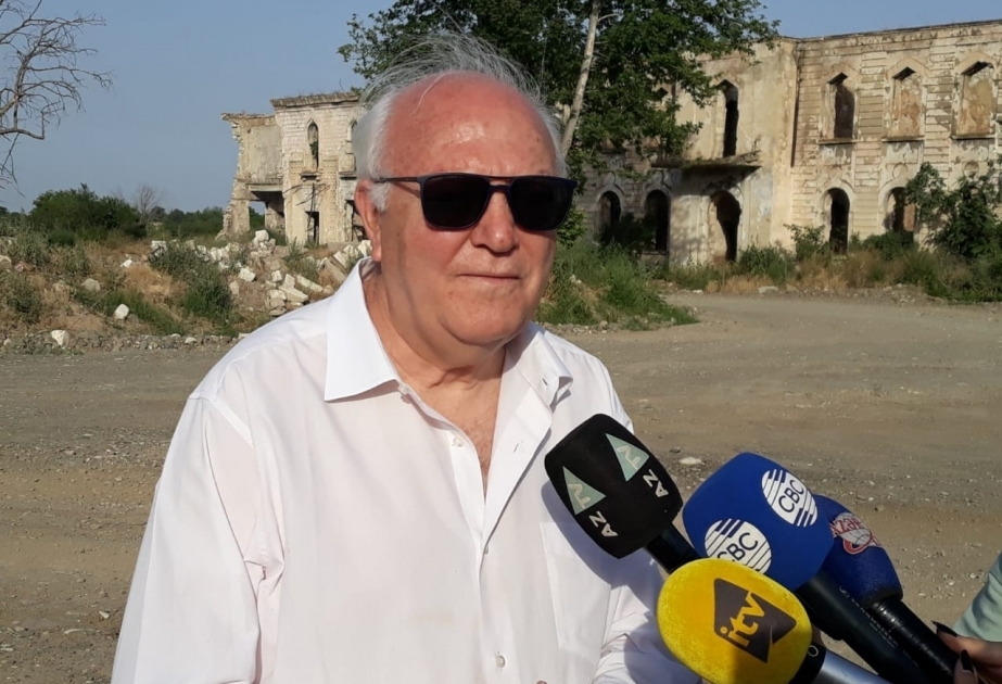 Miguel Ángel Moratinos: "La destrucción de mezquitas, teatros y hoteles por parte de los armenios nos ha impresionado gravemente"