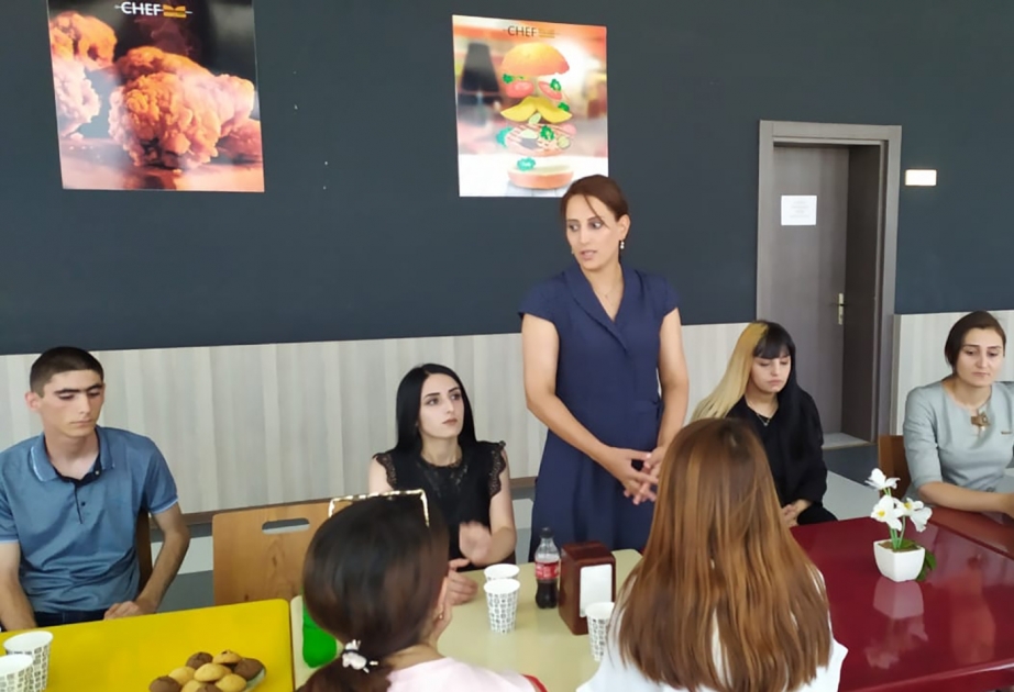 Gənclərin iştirakı ilə kitab müzakirəsi keçirilib