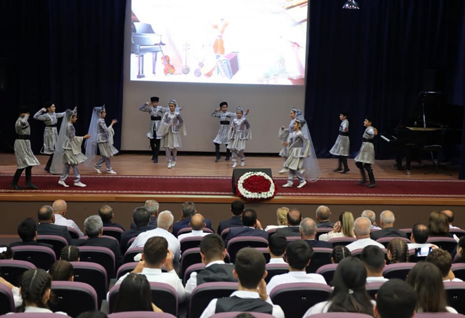 Naxçıvanda uşaq və gənclər arasında keçirilmiş müsabiqələrin qalibləri mükafatlandırılıb