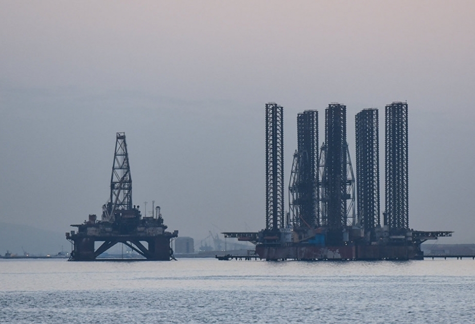 Цена азербайджанской нефти превысила 76,5 доллара