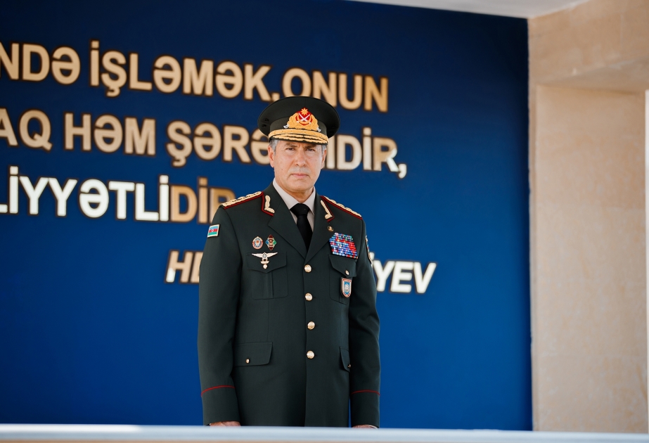 Polis orqanlarında xidmət etmək arzusunda olan gənclərin sıra baxışı keçirilib