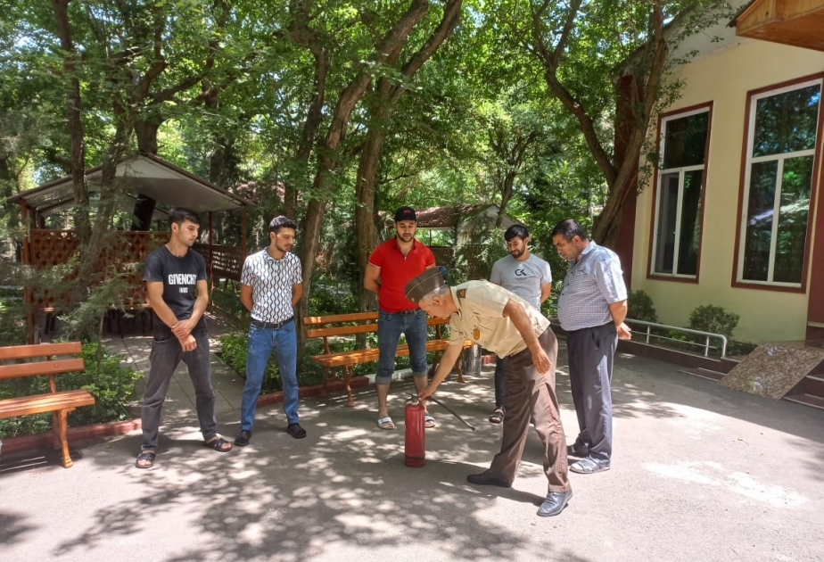 FHN-in Dövlət Yanğın Nəzarəti Xidməti istirahət mərkəzlərində maarifləndirmə tədbirlərini davam etdirir