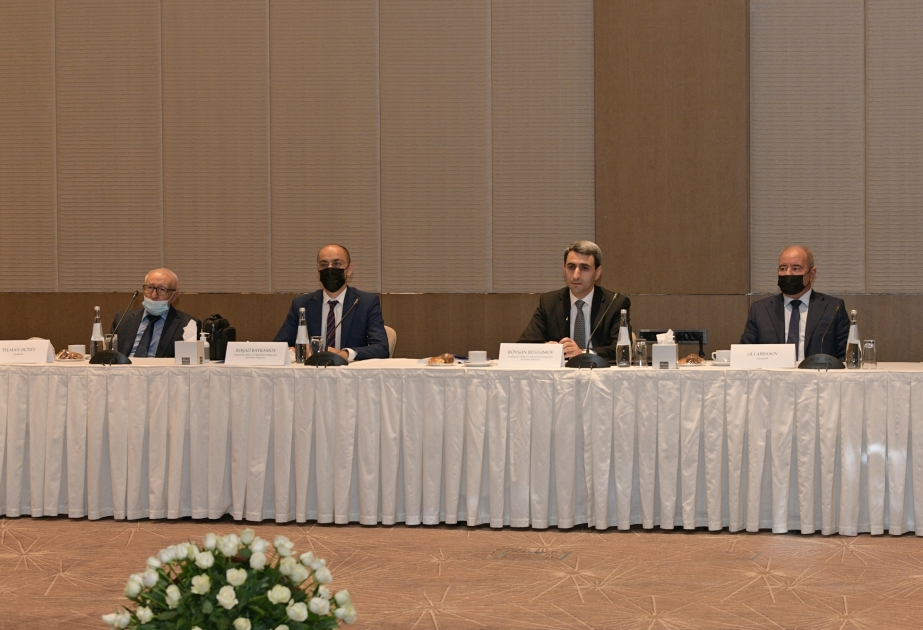 Nəqliyyat, Rabitə və Yüksək Texnologiyalar Nazirliyi Lütfi Zadənin 100 illiyinə həsr olunmuş konfrans keçirib