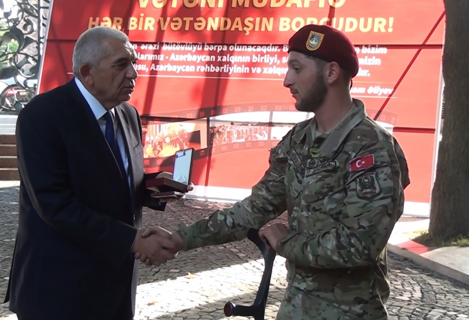 Tovuzda şəhid ailələrinə və Vətən müharibəsi iştirakçılarına orden və medallar təqdim olunub VİDEO