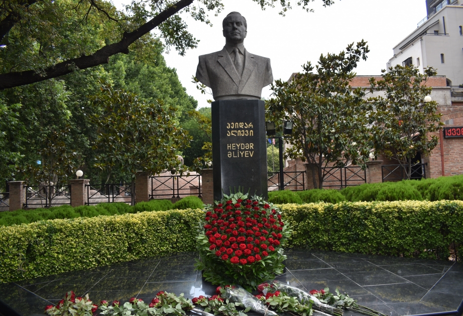 Silahlı Qüvvələr Günü Tbilisidə qeyd olunub
