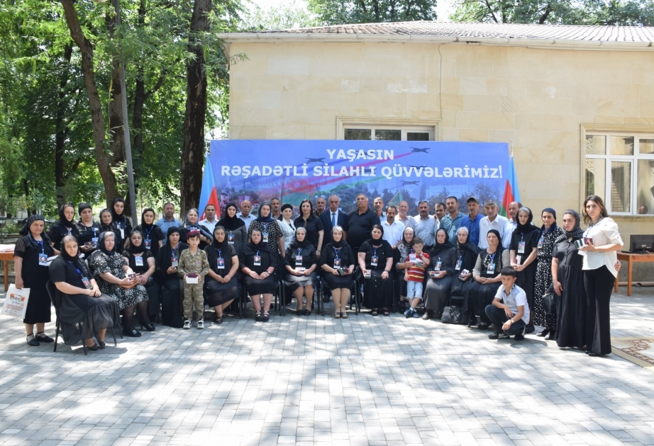 Qubada Vətən müharibəsi iştirakçıları və şəhid döyüşçülərin ailə üzvlərinə medallar təqdim olunub