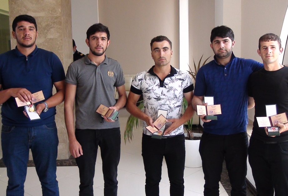 Sabirabadda Vətən müharibəsi şəhidlərinin ailələrinə, qazilərə orden və medallar təqdim edilib VİDEO