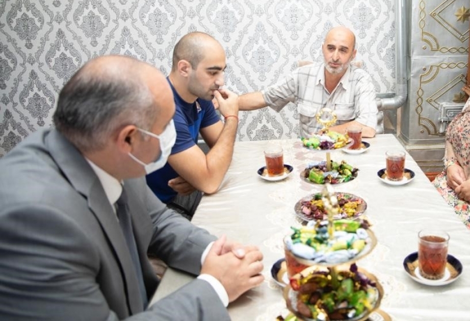 Dövlət Sosial Müdafiə Fondunun İdarə Heyətinin sədri Vətən müharibəsi qazisinin evində olub