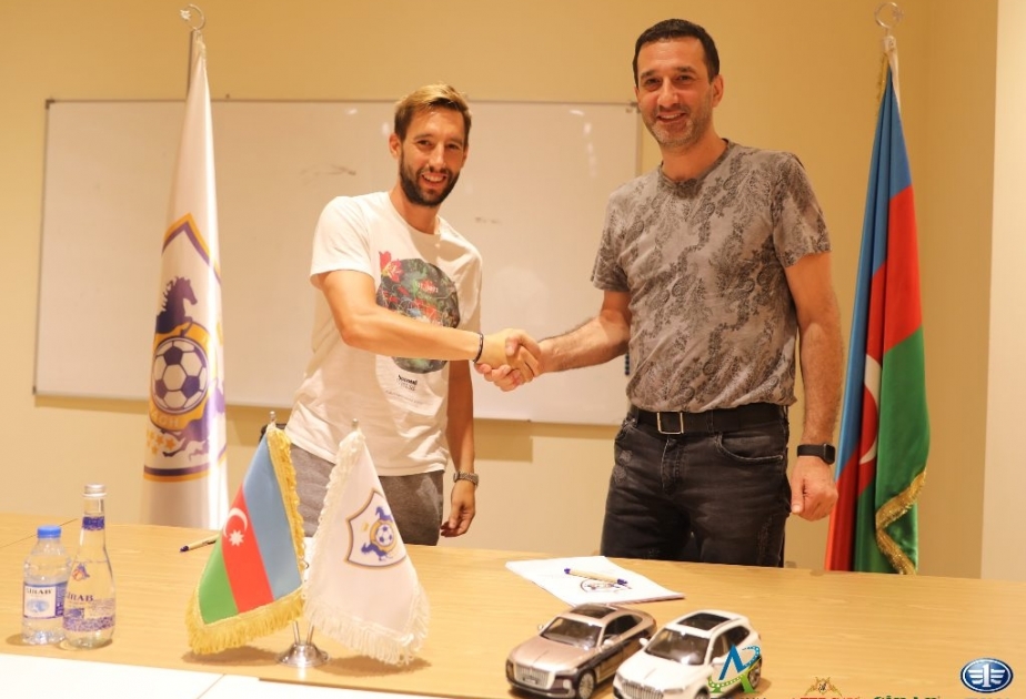 “Qarabağ” klubu xorvatiyalı futbolçusu ilə müqaviləni yeniləyib