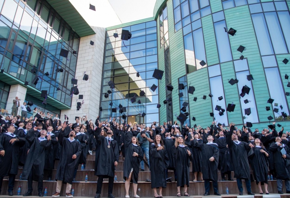 ADA Universitetində “Məzun günü” tədbirləri təşkil edilib