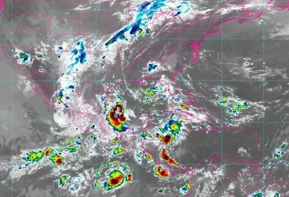 La tormenta tropical Enrique mantiene las lluvias fuertes en el noroeste y occidente de México