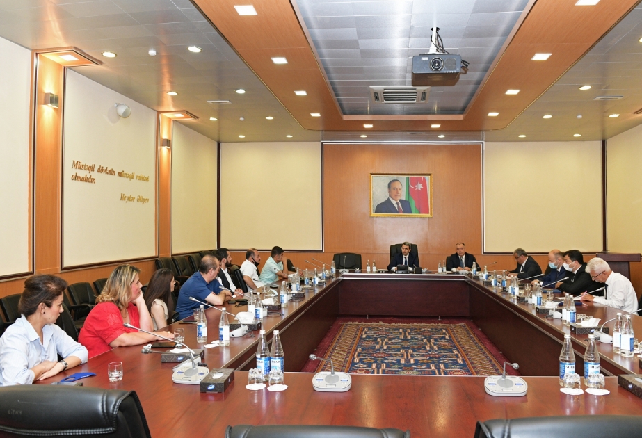 Sürətli poçt xidməti göstərən operatorlarla görüş olub