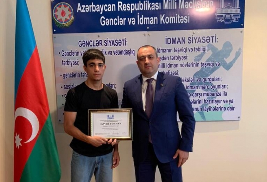 Adil Əliyev: Gənc nəslin vətənpərvər ruhda yetişdirilməsi hər birimizin vəzifəsidir