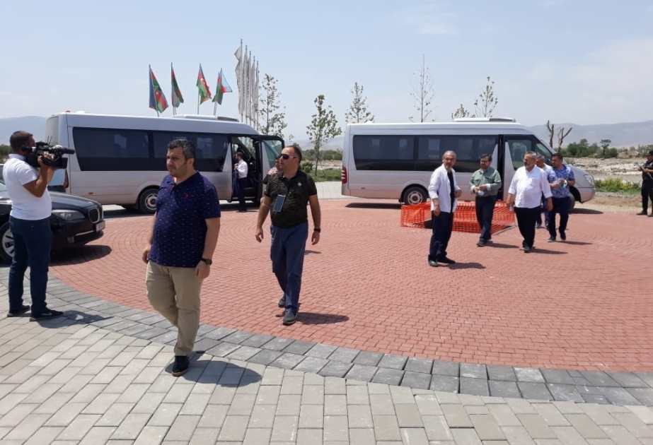 La visita de delegación del Instituto de Derechos Humanos e Igualdad de Turquía a Aghdam