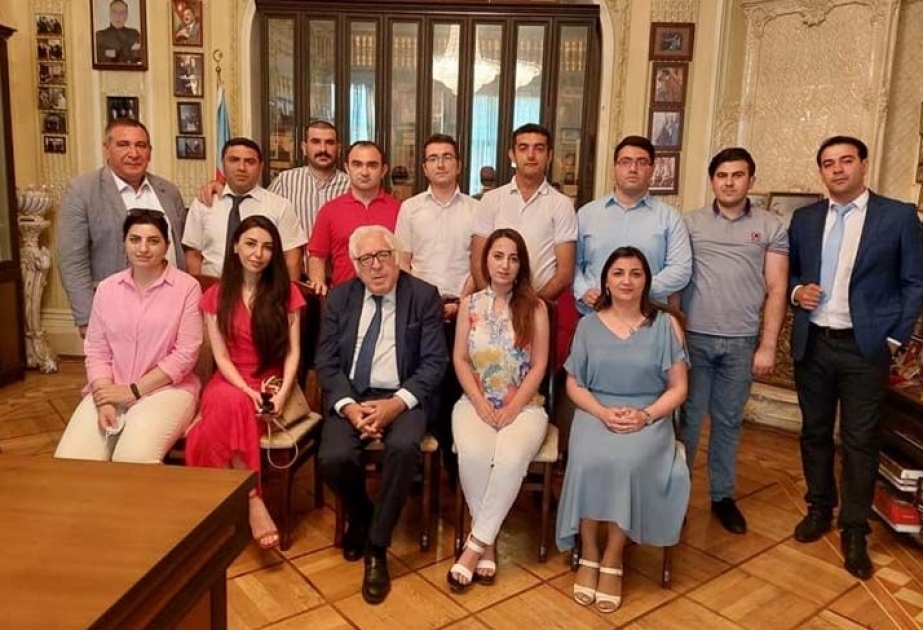 Azərbaycan Yazıçılar Birliyinin Gənclər Şurasının iclasında bir sıra məsələlər müzakirə edilib