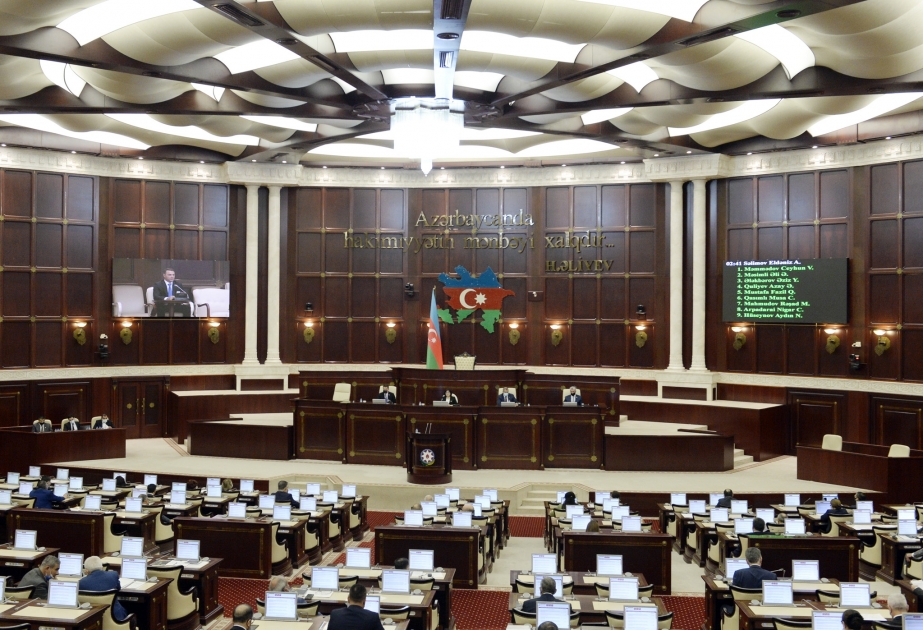 Milli Məclisin növbədənkənar sessiyasında növbəti iclası keçirilir