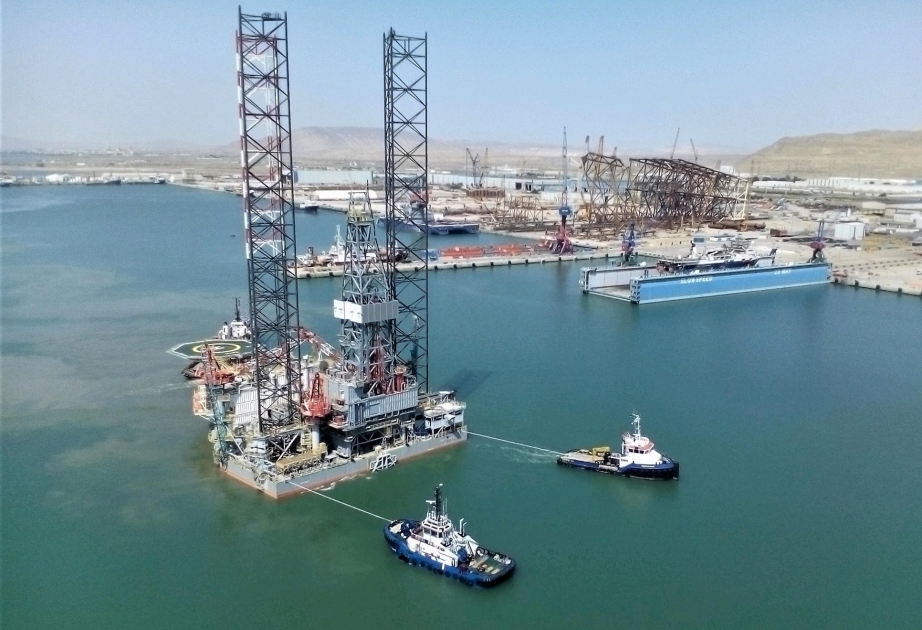Azerbaijani oil price exceeds $77 per barrel