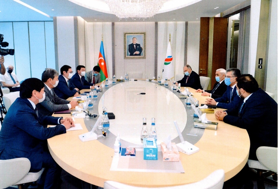 SOCAR-da Qazaxıstanın “Samruk-Kazına” Milli Rifah Fondunun icraçı direktorunun rəhbərlik etdiyi nümayəndə heyəti ilə görüş olub