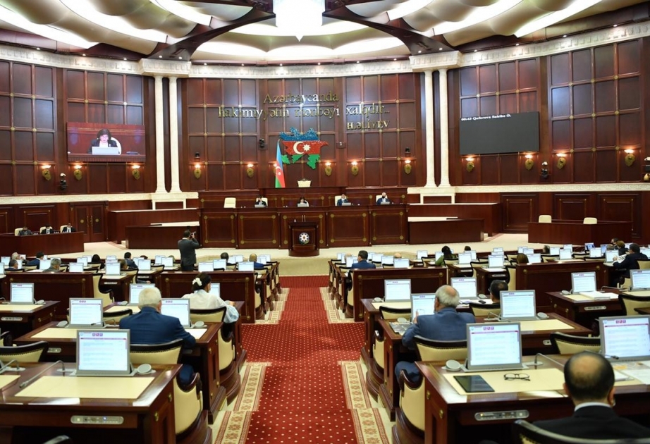 Milli Məclisin növbədənkənar sessiyasının növbəti iclası keçirilib