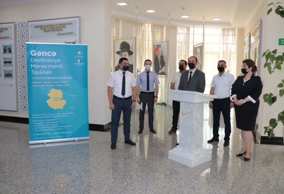 ممثلون عن قطاع السياحة استكملوا تدريبهم في نفطالان يحصلون على شهادات