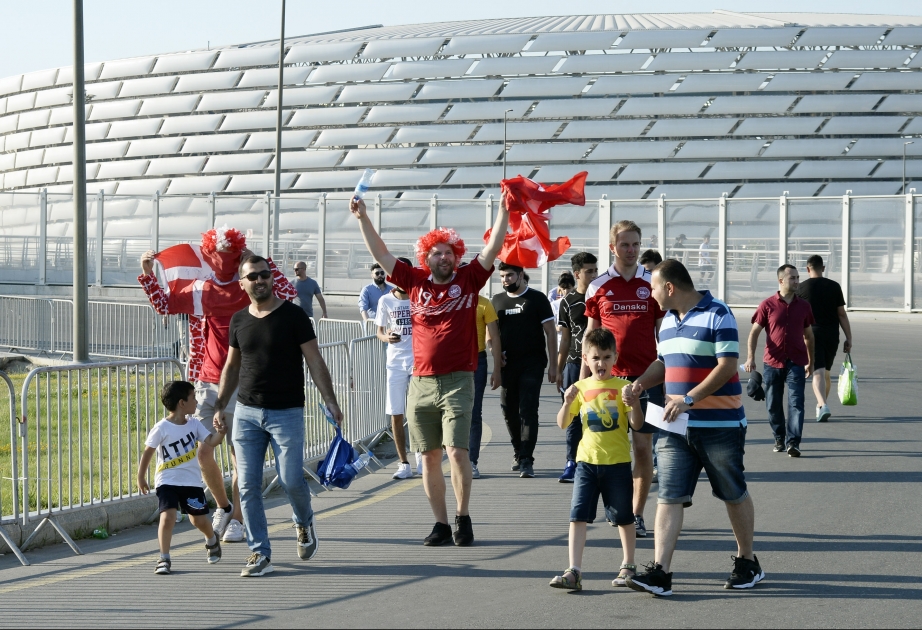 Hazırda bütün futbolsevərlərin diqqəti Bakı Olimpiya Stadionuna yönəlib - FOTOREPORTAJ