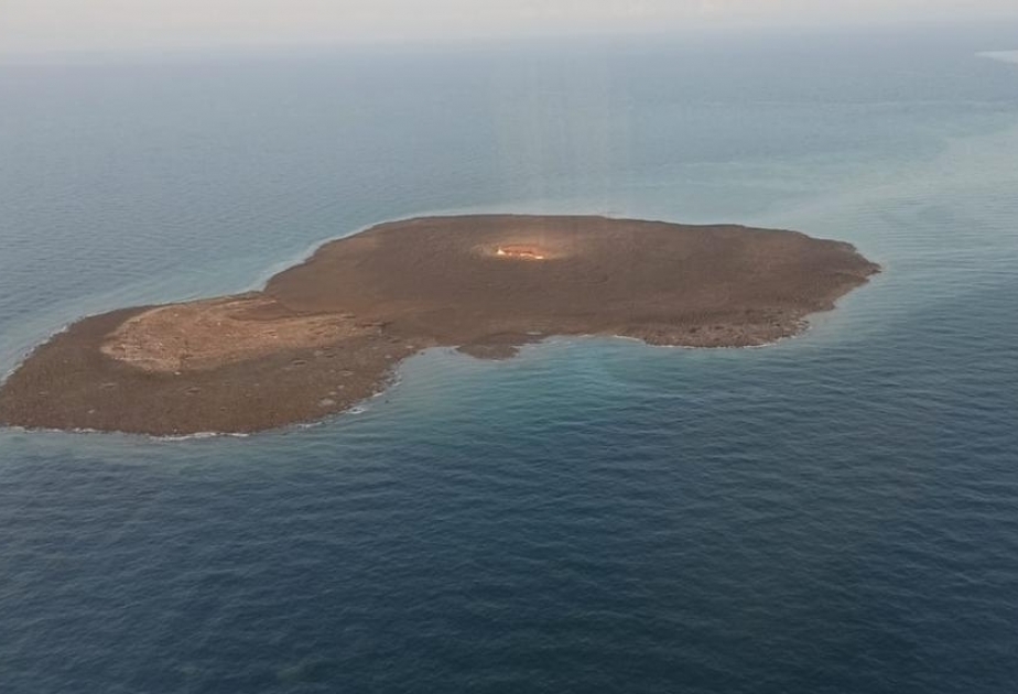 Ministerio de Situaciones de Emergencia publica un vídeo de la erupción volcánica en el Mar Caspio
